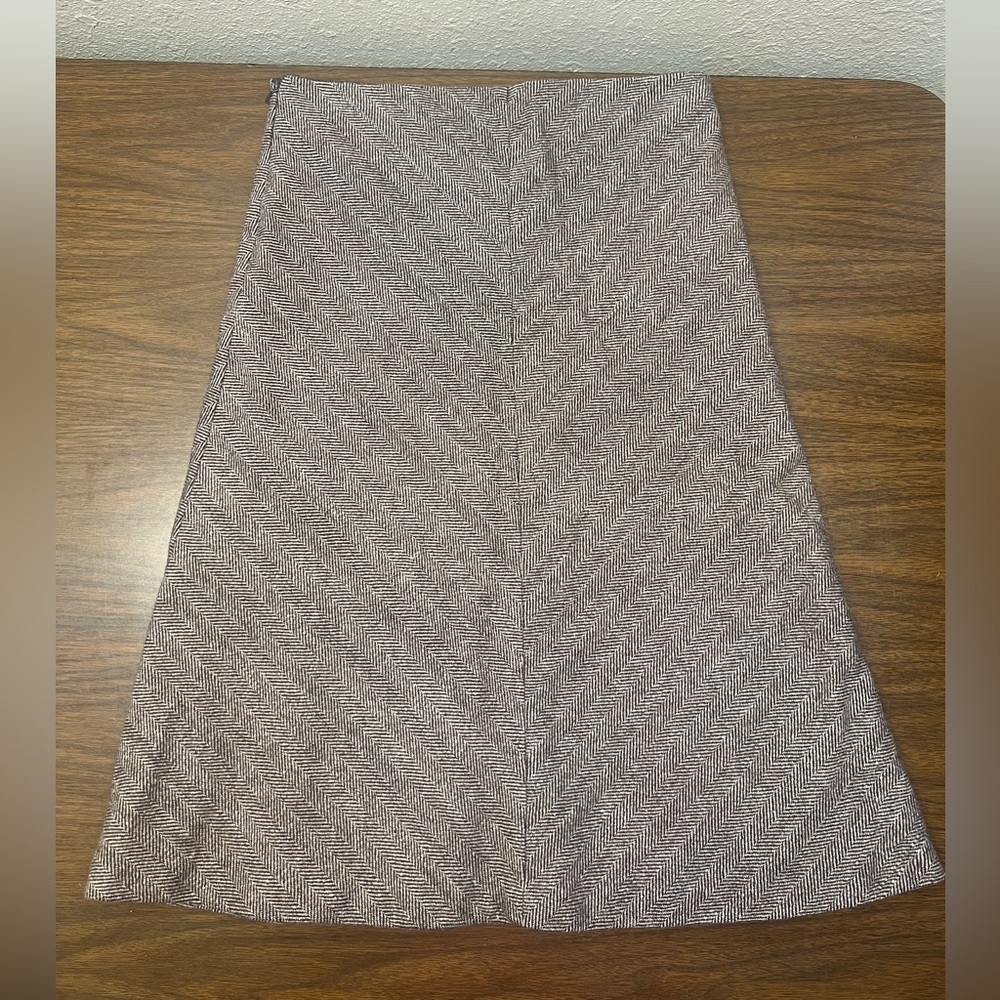 Vintage Modern Amusement Wool Blend Pocketed Herringbone Skirt - Size 6 - Picture 7 of 10